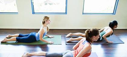 不用外出在家就能运动一张瑜伽垫就搞定一起跟着练起来吧(图1)