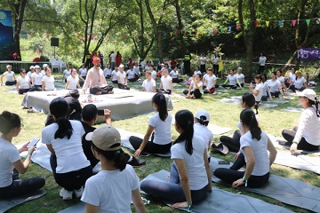 6686体育官网2019第五届国际瑜伽日乐清市健身瑜伽大会盛大举行(图5)